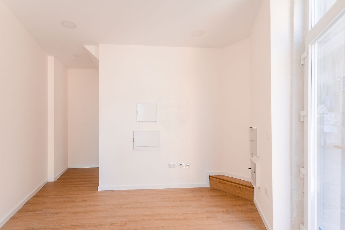 listing 126021008-210 picture-0