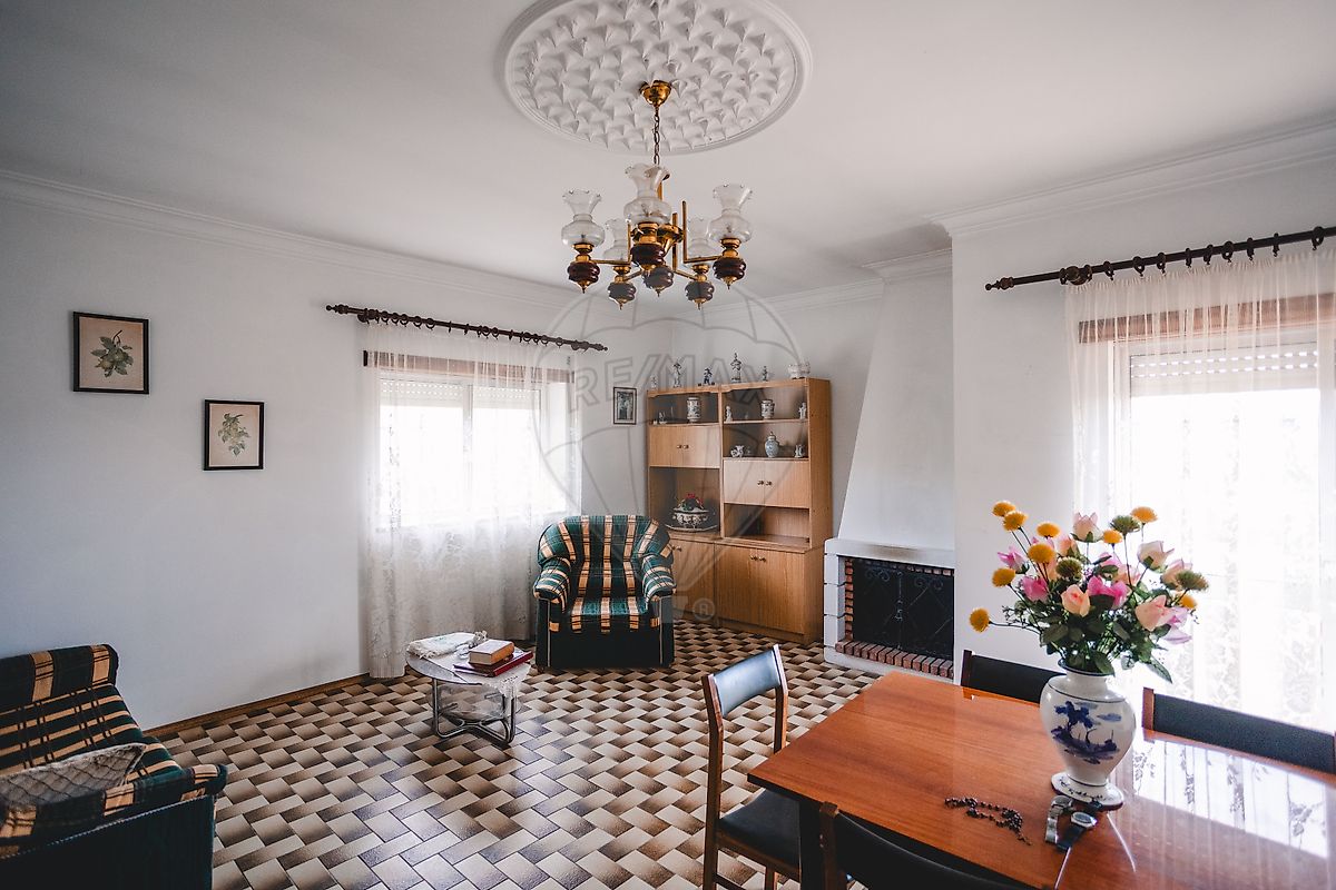 listing 126021123-11 picture-0