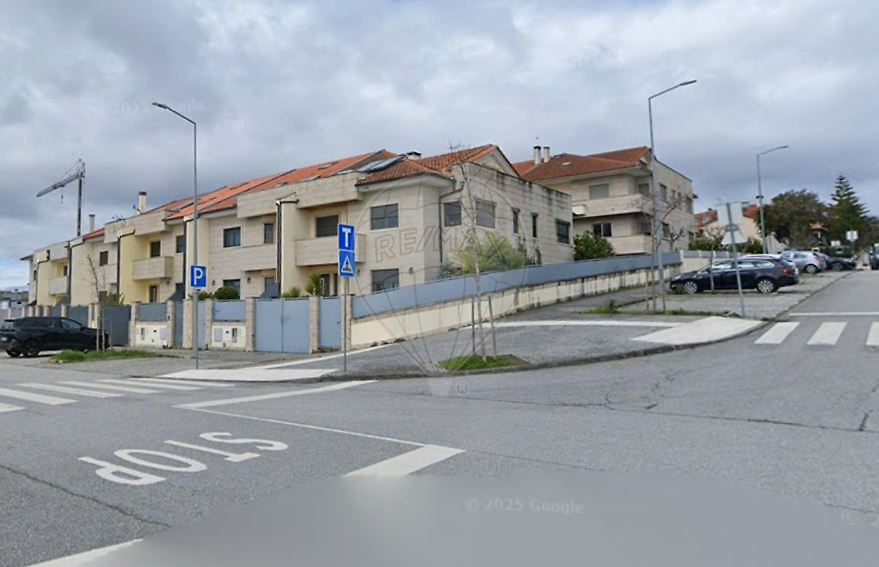 Moradia T4 para venda