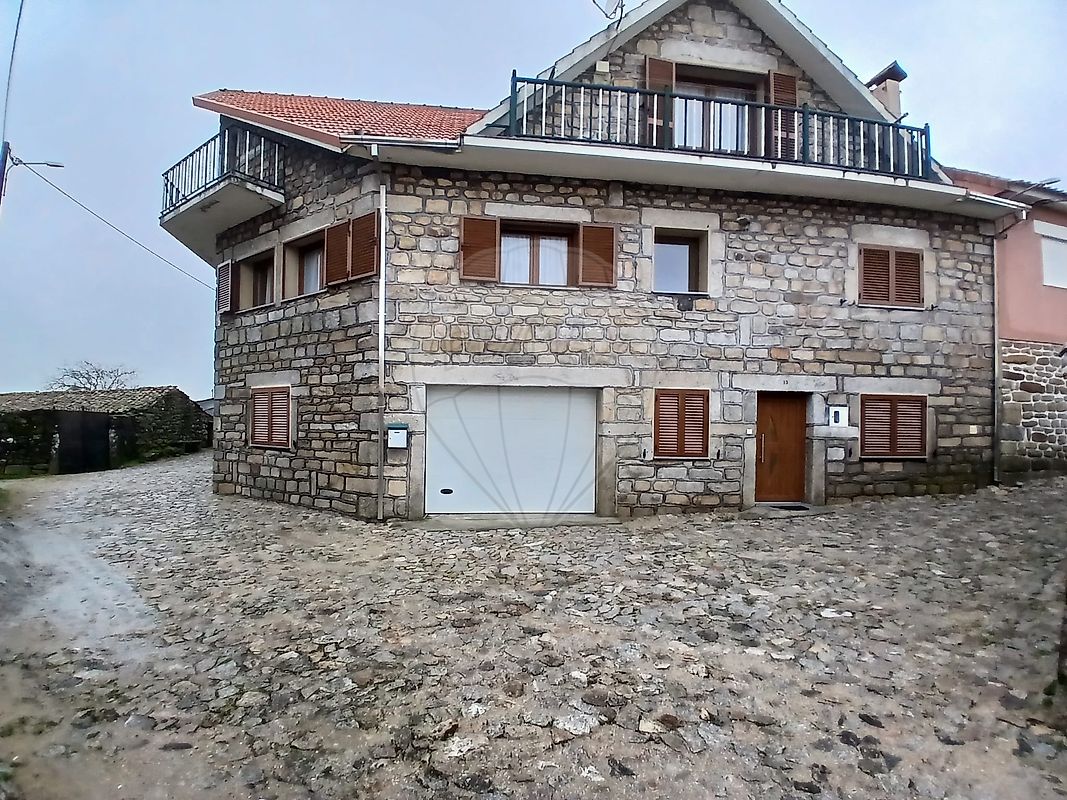 Moradia - Antas e Ourozinho, Penedono, Viseu