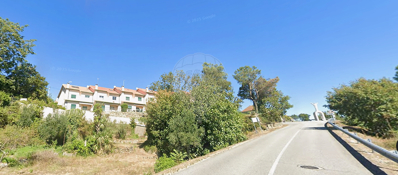 Moradia T3 à venda em Fornos de Algodres