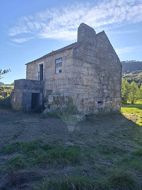 Quinta - Figueiró da Granja, Fornos de Algodres, Guarda