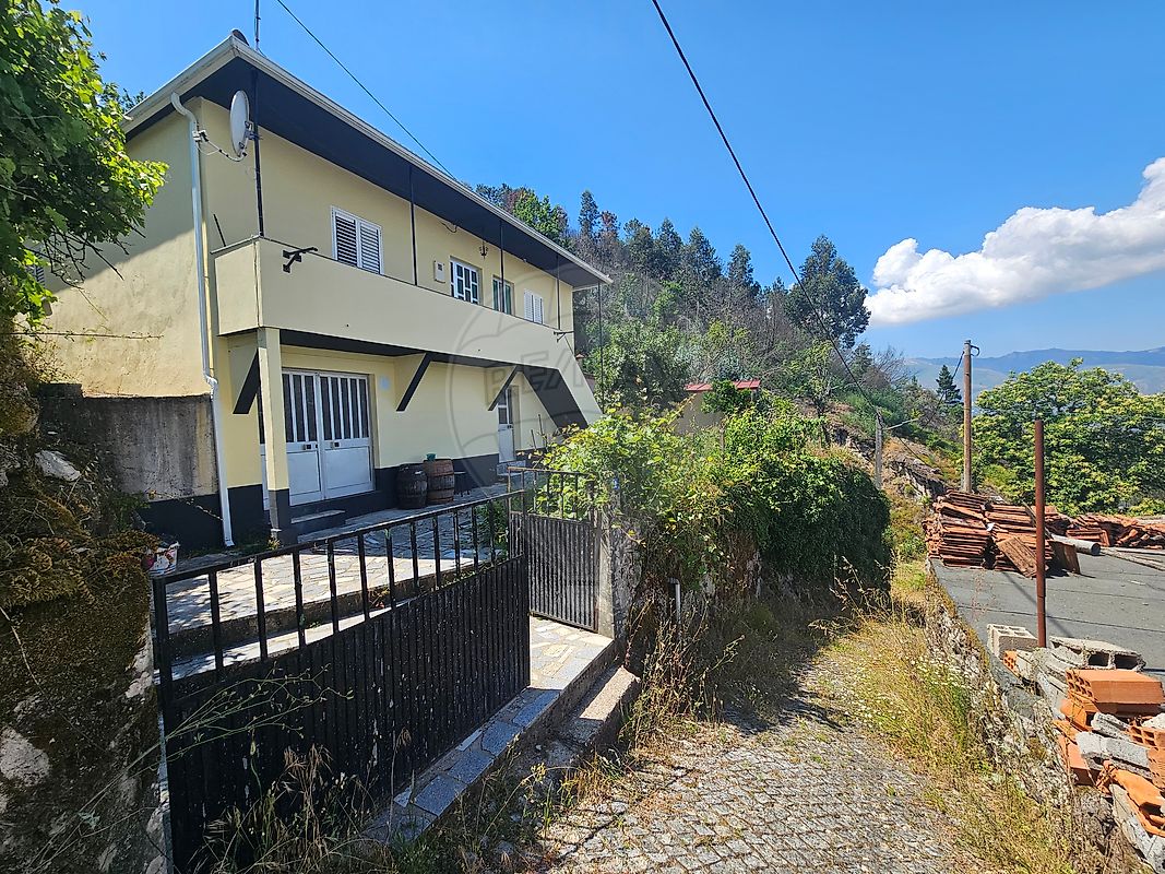 Moradia - Reriz e Gafanhão, Castro Daire, Viseu