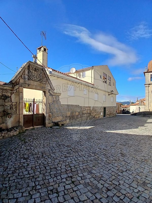 Moradia T5 - Penso e Freixinho, Sernancelhe, Viseu