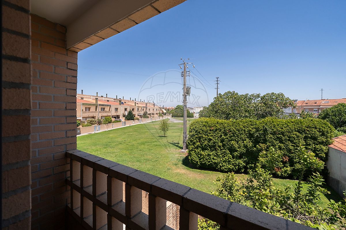 listing 126041059-18 picture-0
