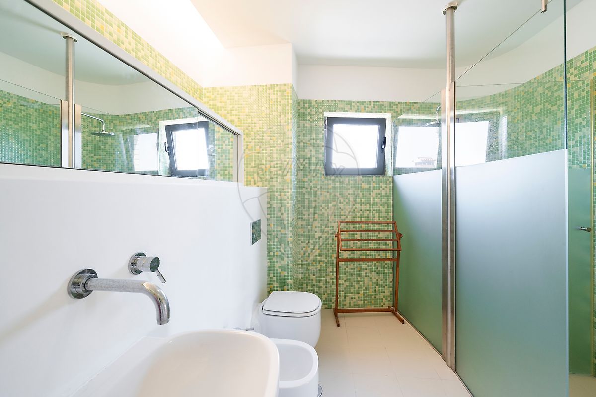 listing 126041059-18 picture-0