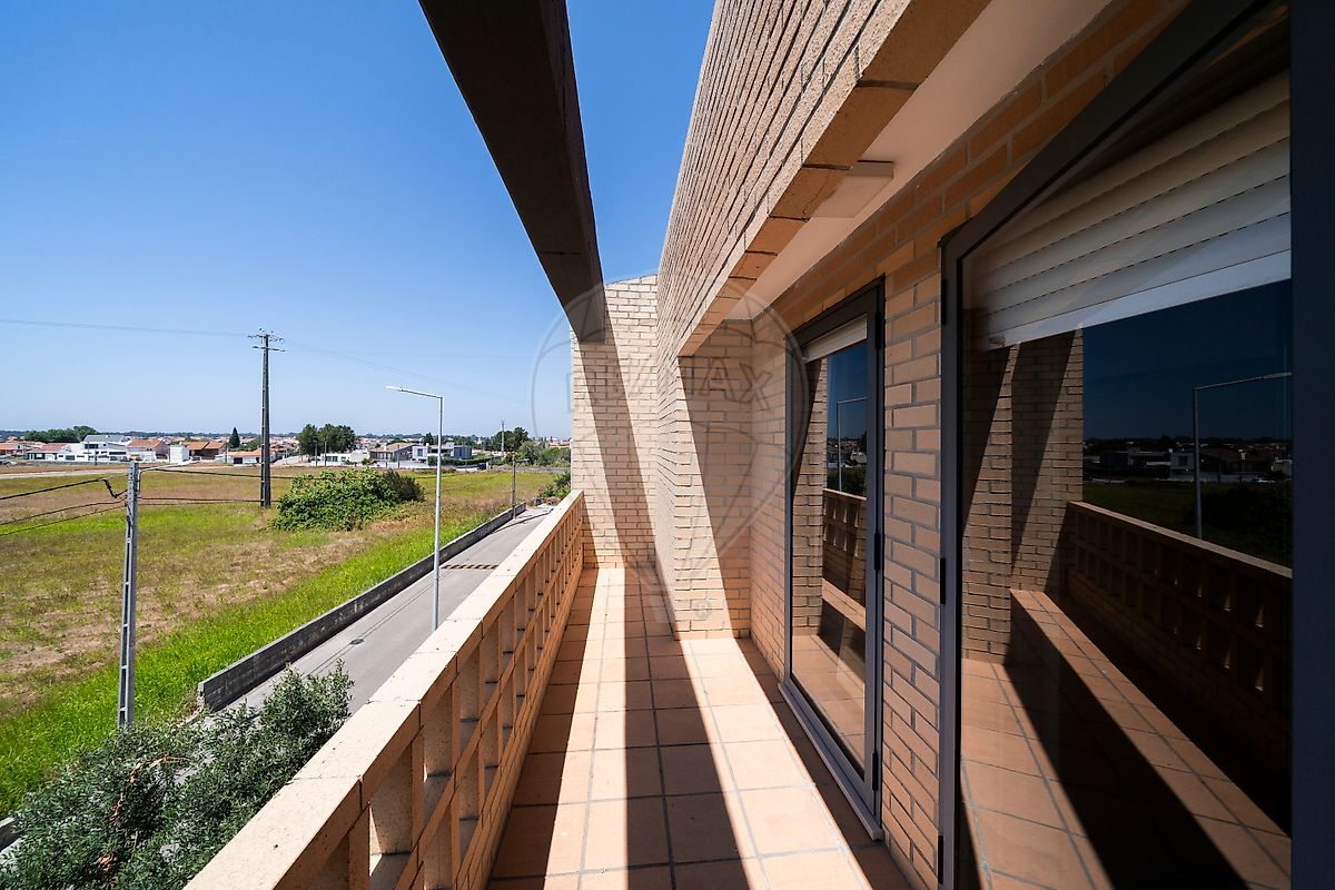 listing 126041059-18 picture-0