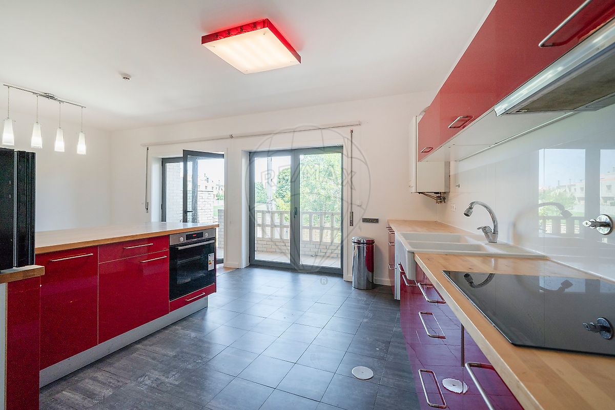 listing 126041059-18 picture-0
