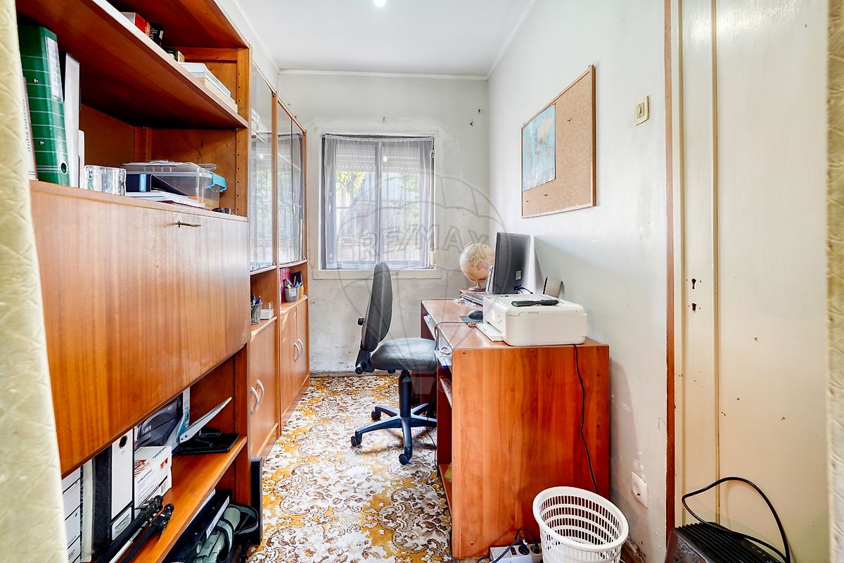 listing 126051030-54 picture-0