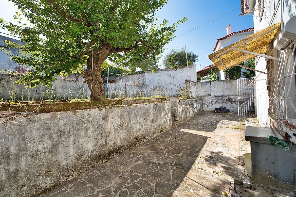 listing 126051030-54 picture-0