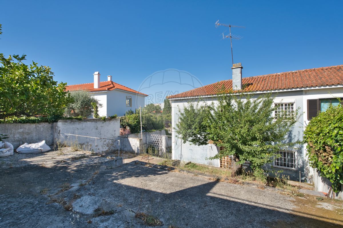listing 126051030-54 picture-0