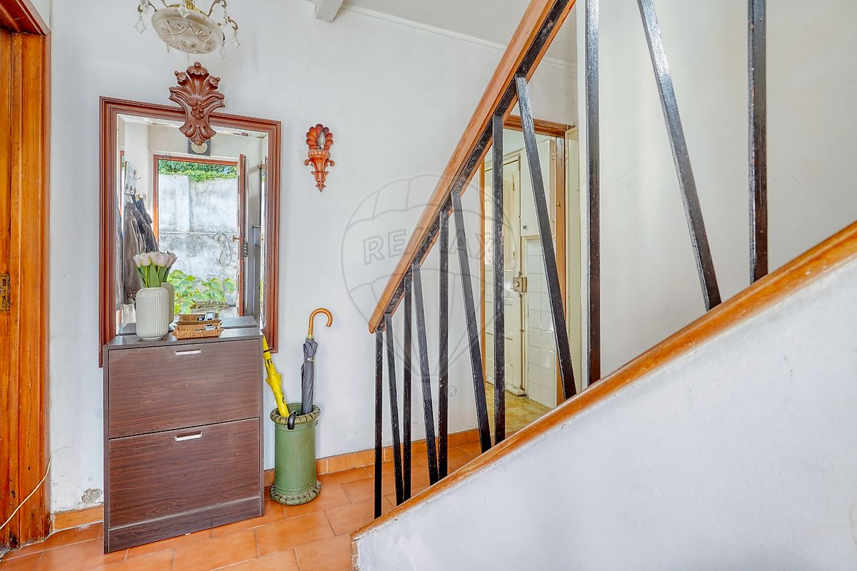 listing 126051030-54 picture-0