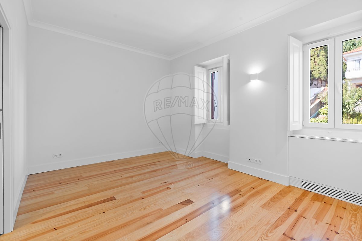 Apartamento T3 em Sintra (Santa Maria e São Miguel, São Martinho e São Pedro de Penaferrim) 2