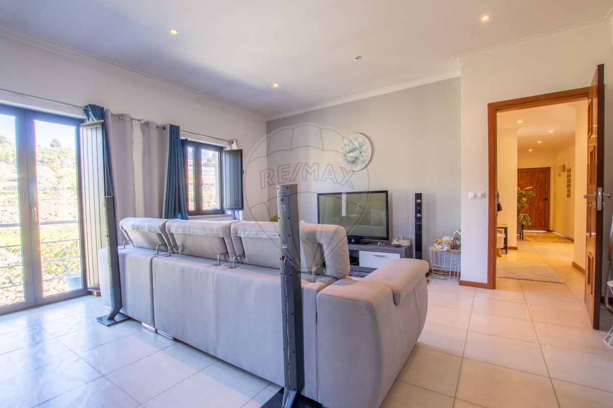listing 126061001-231 picture-0
