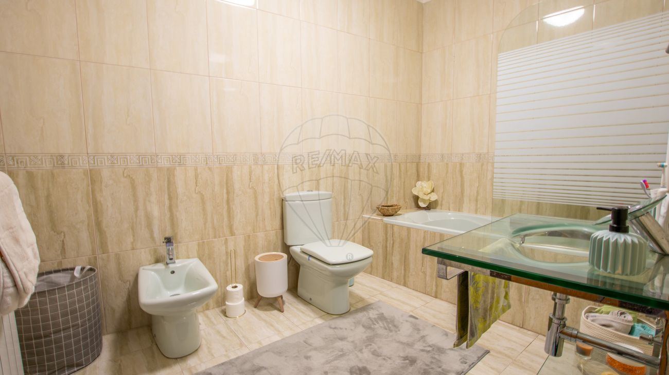 listing 126061001-231 picture-0