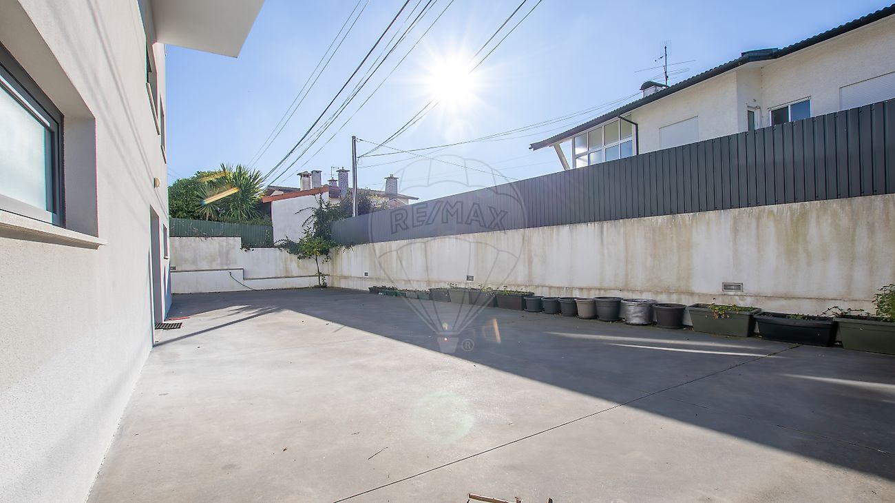 listing 126061002-150 picture-0