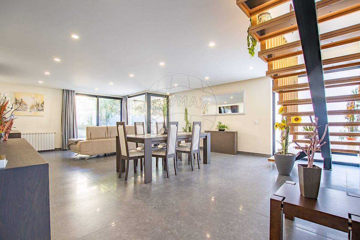 listing 126061002-150 picture-0