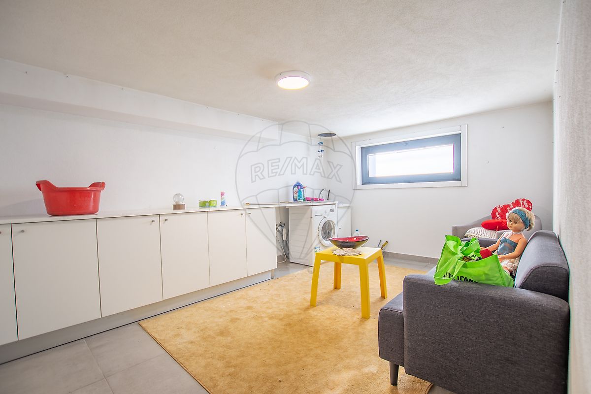 listing 126061002-150 picture-0