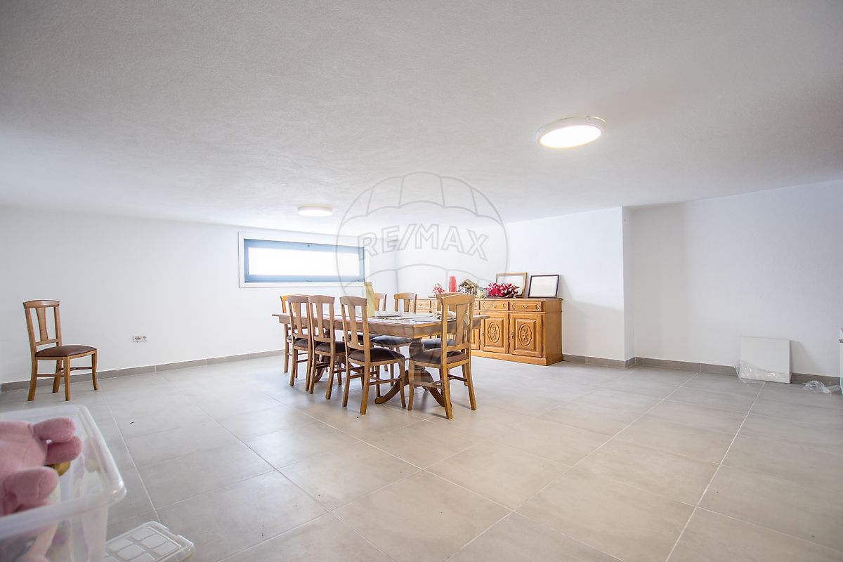 listing 126061002-150 picture-0