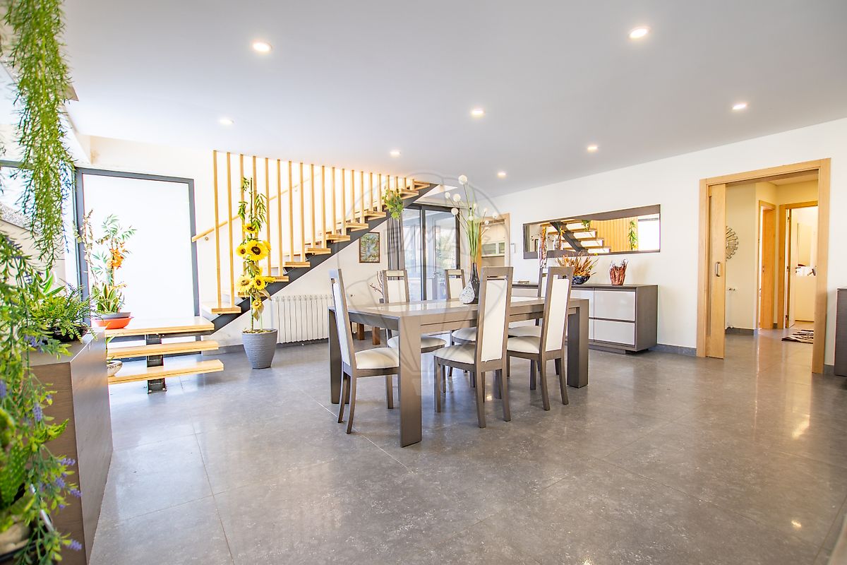 listing 126061002-150 picture-0