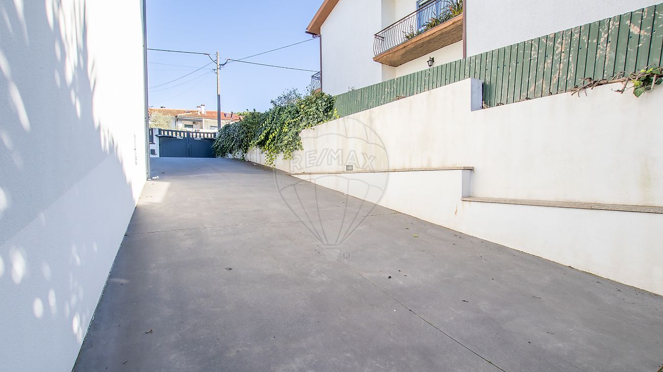 listing 126061002-150 picture-0