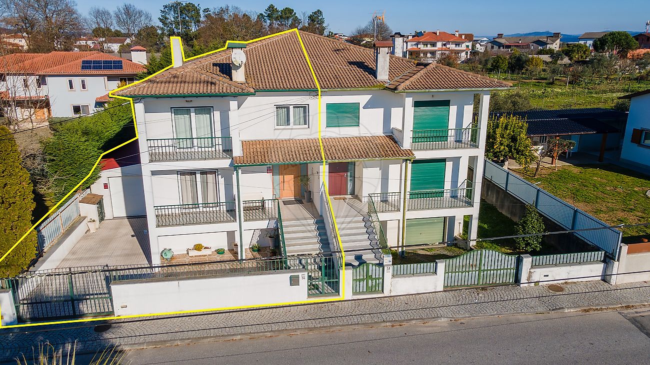 Moradia T4 para venda