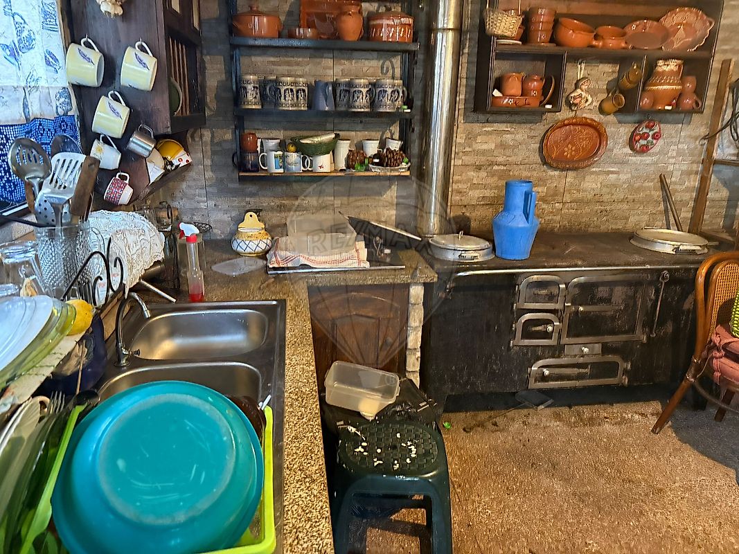 listing 126061079-2 picture-0