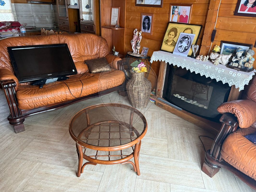 listing 126061079-2 picture-0