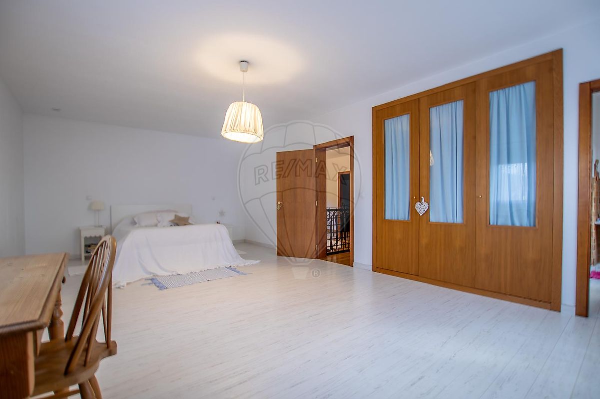 listing 126061079-1 picture-0