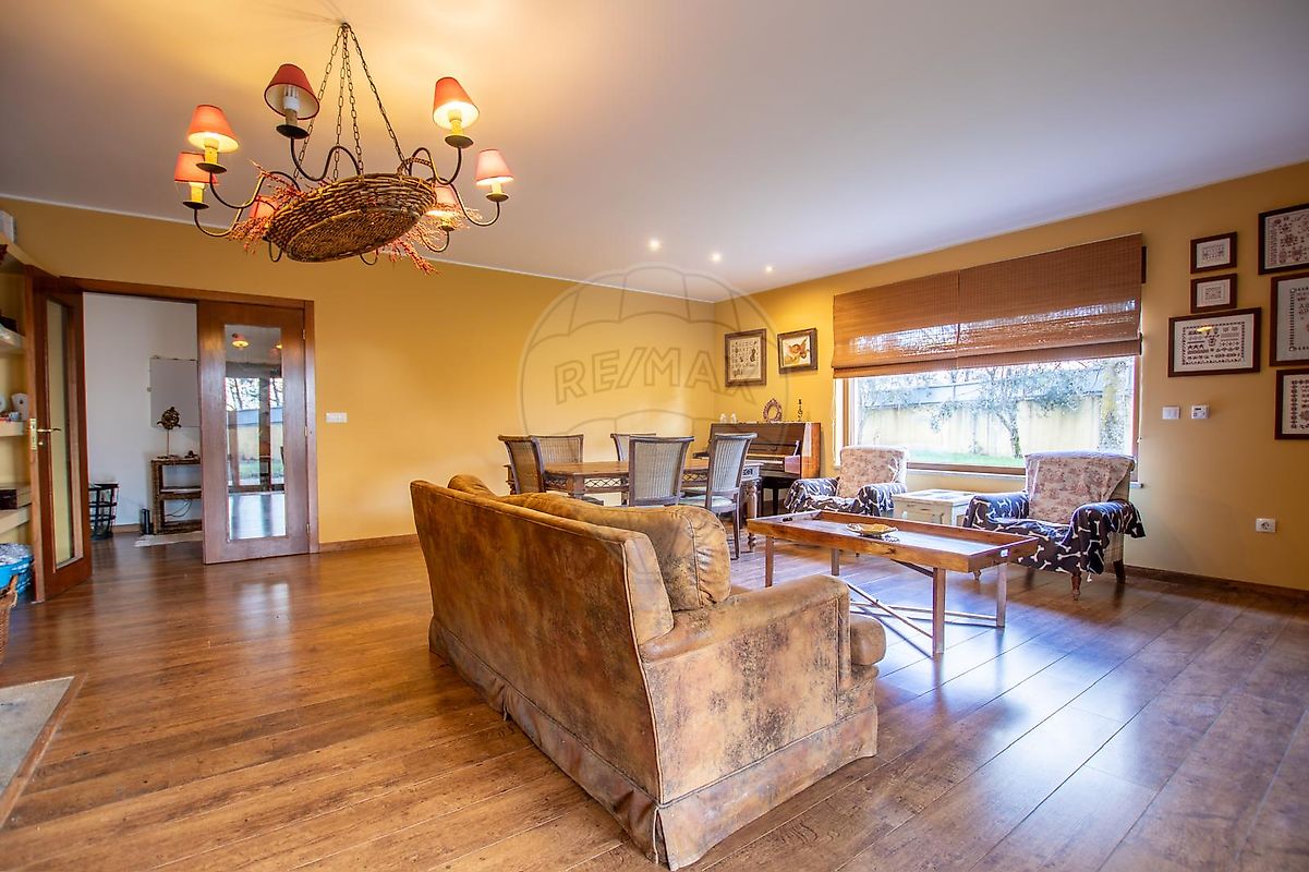 listing 126061079-1 picture-0