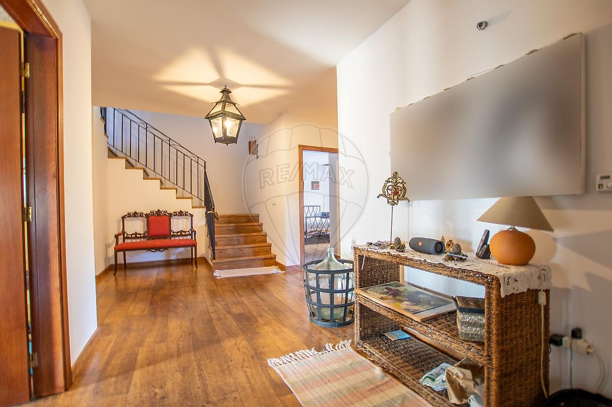 listing 126061079-1 picture-0