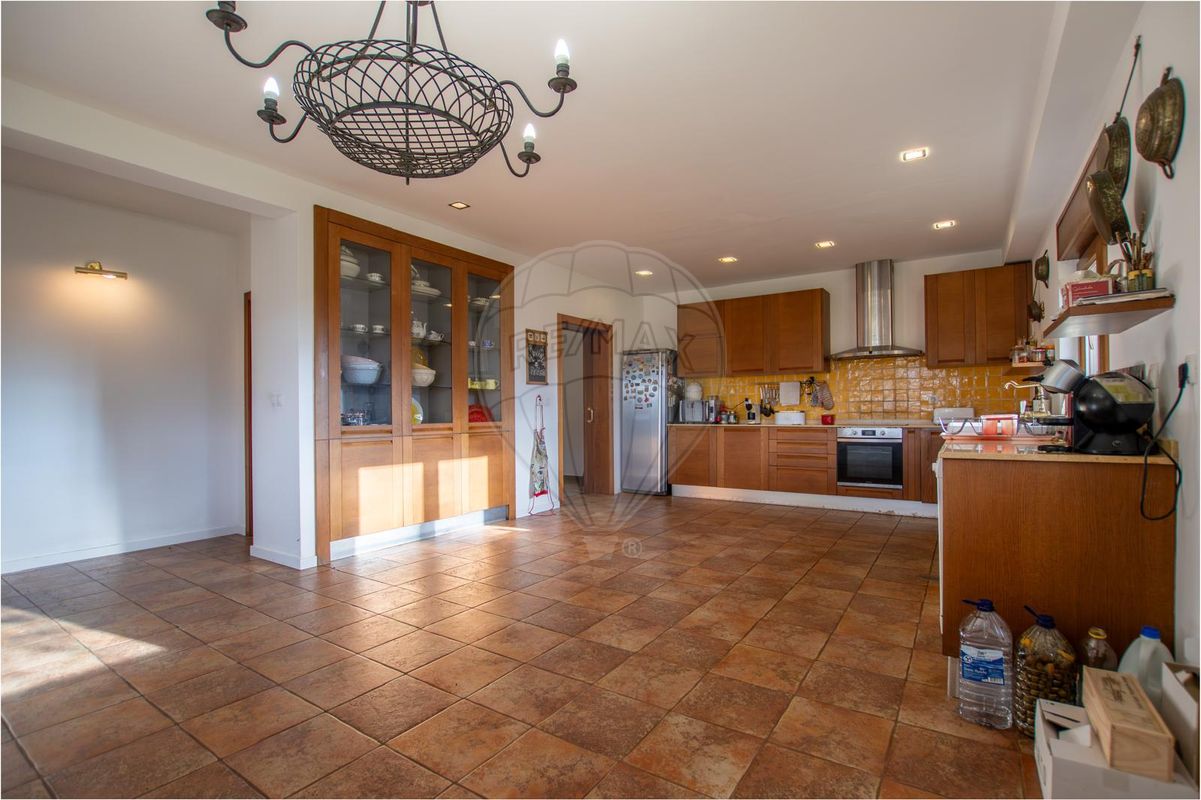 listing 126061079-1 picture-0