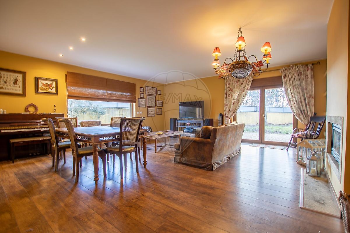 listing 126061079-1 picture-0