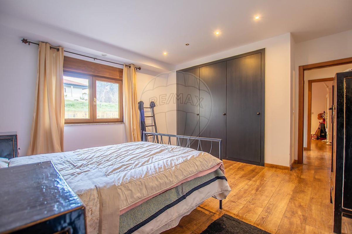 listing 126061079-1 picture-0