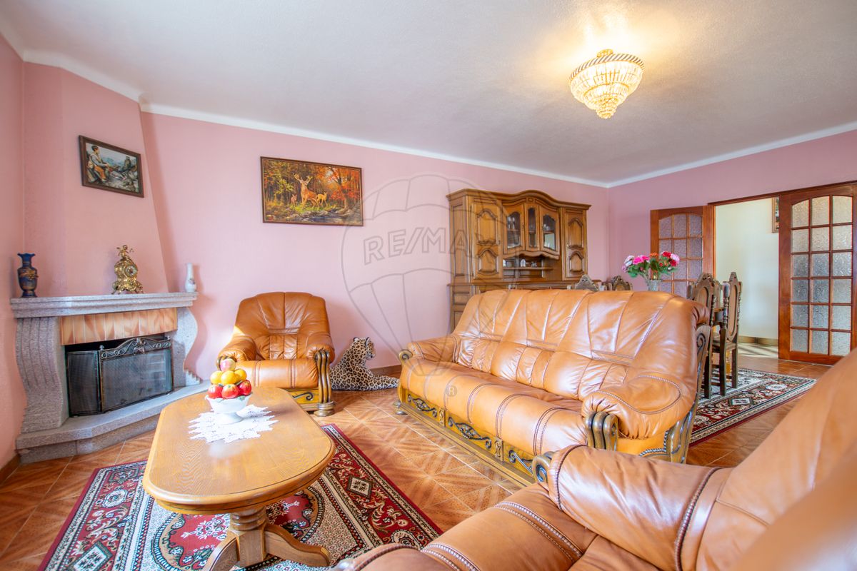 listing 126061055-55 picture-0