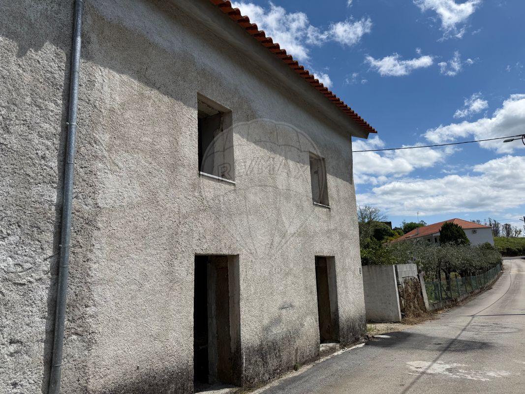 Moradia T4 para venda