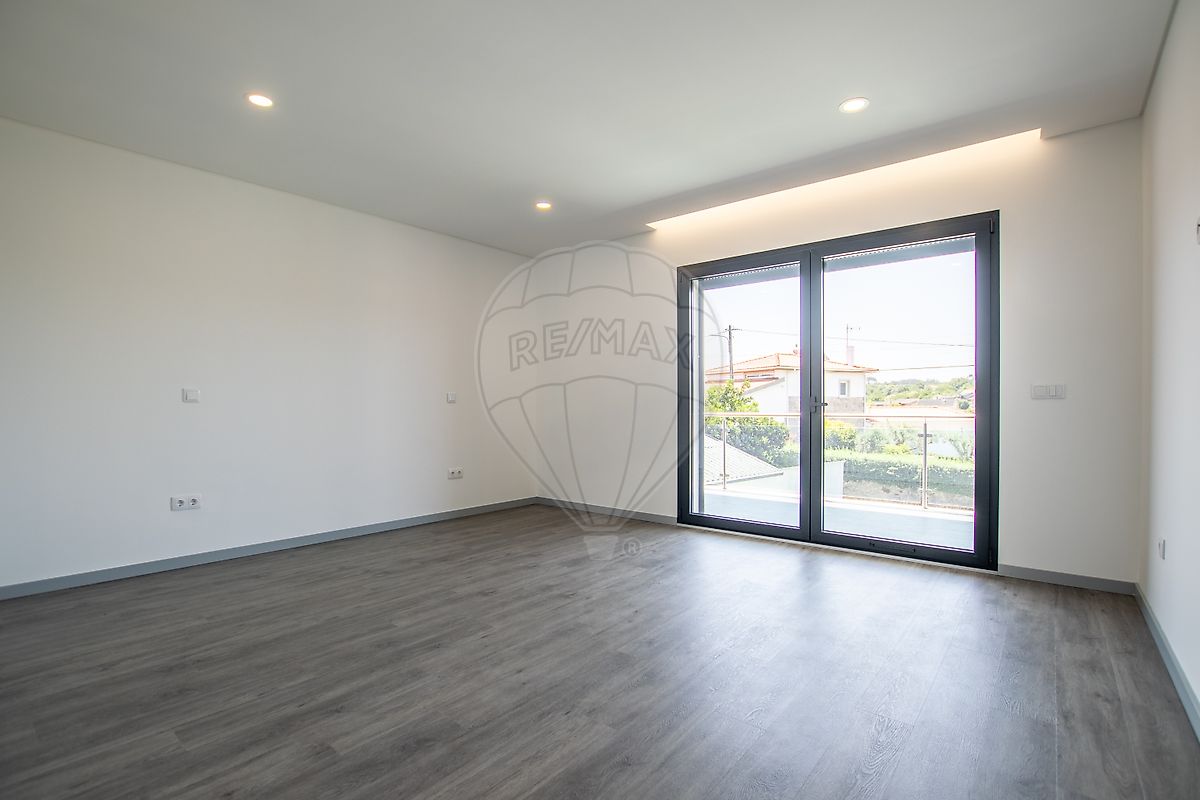 listing 126061001-276 picture-0