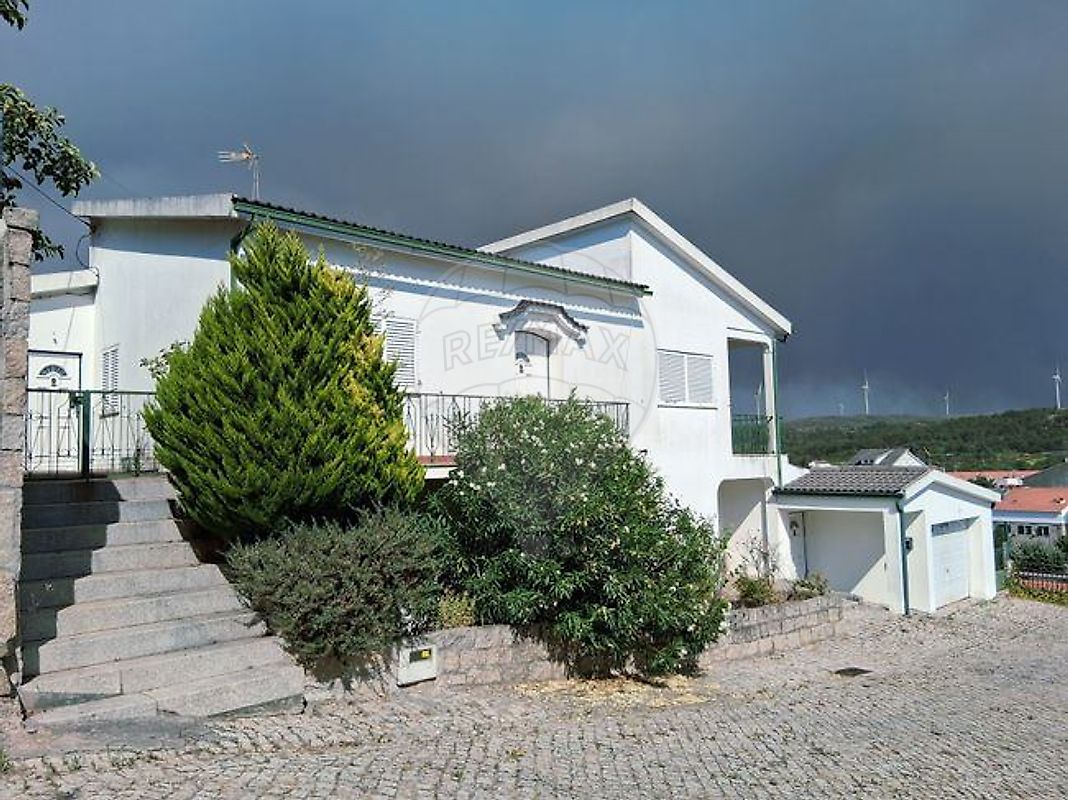 Moradia - Sernancelhe e Sarzeda, Sernancelhe, Viseu