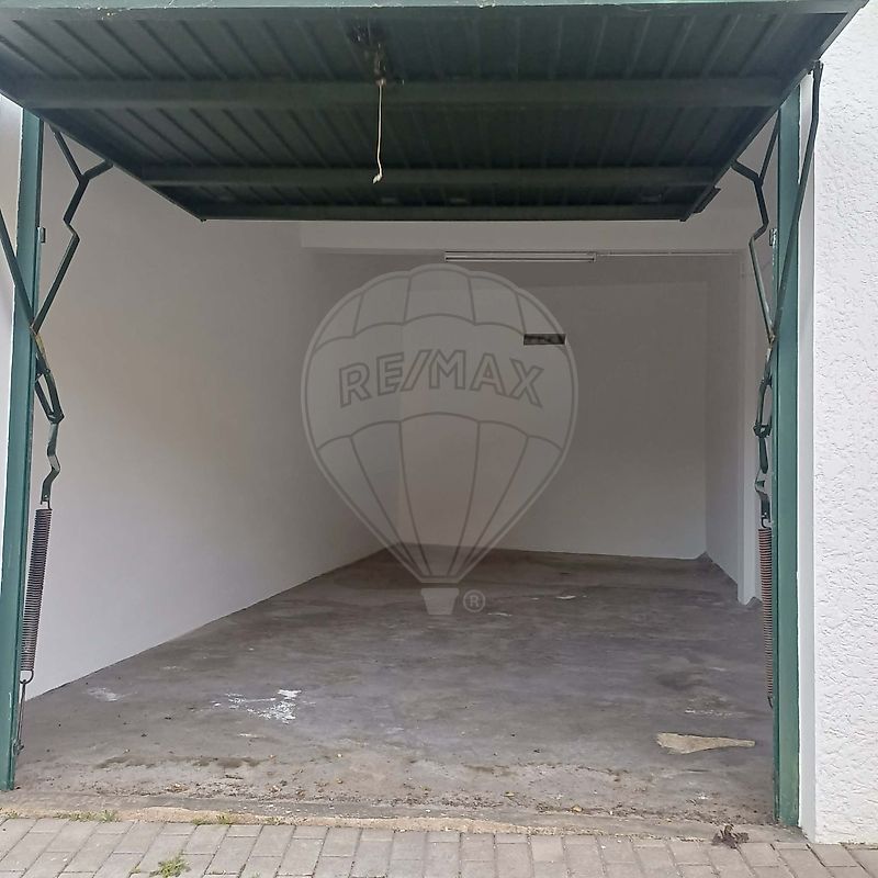 Garagem - Arcozelo, Gouveia, Guarda