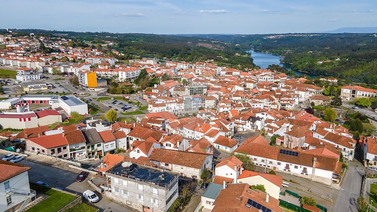 Moradia - Santa Comba Dão e Couto do Mosteiro, Santa Comba Dão, Viseu