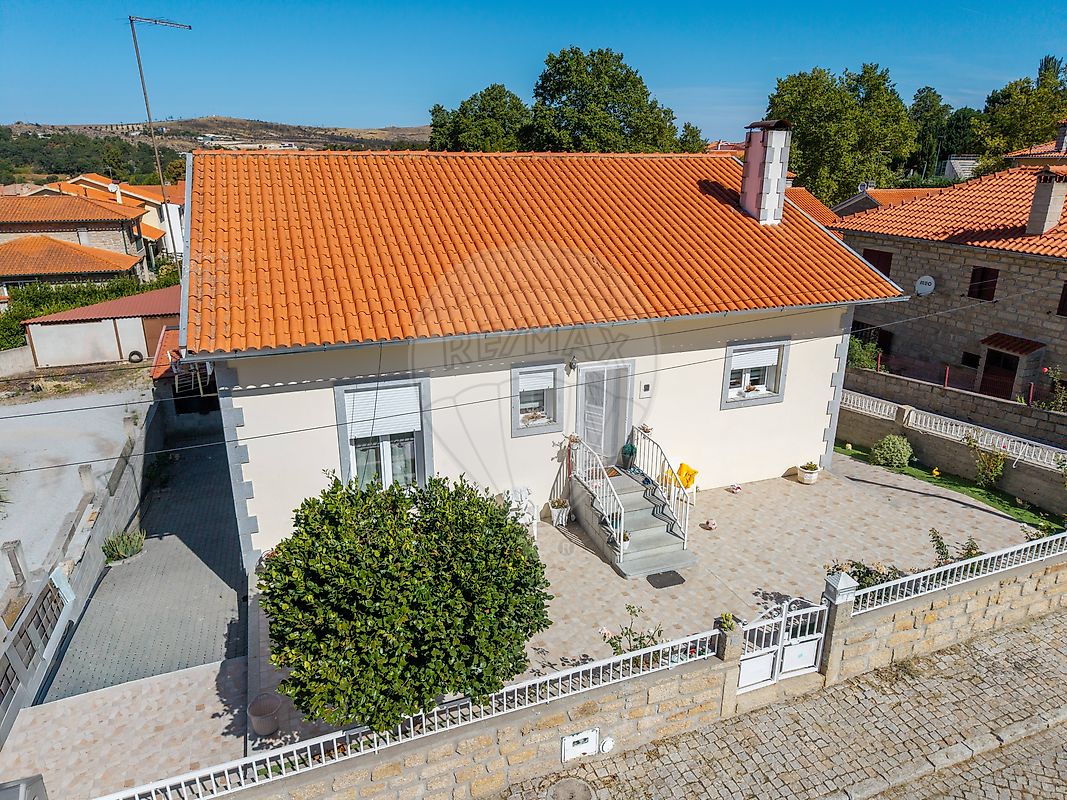 Moradia T3 - Penedono e Granja, Penedono, Viseu