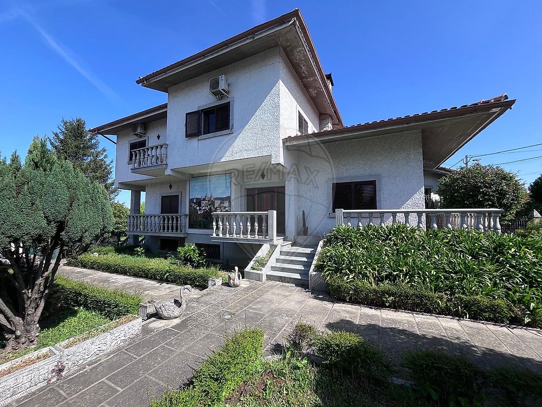 Apartamento T5 à venda em Viseu
