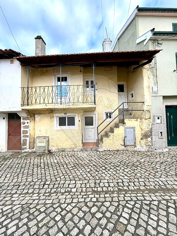 Moradia - Vale de Gouvinhas, Mirandela, Bragança
