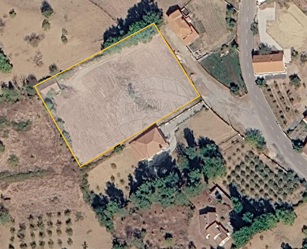 Terreno à venda em Vimioso