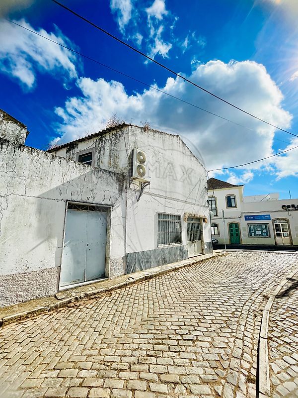 Moradia T4 para venda