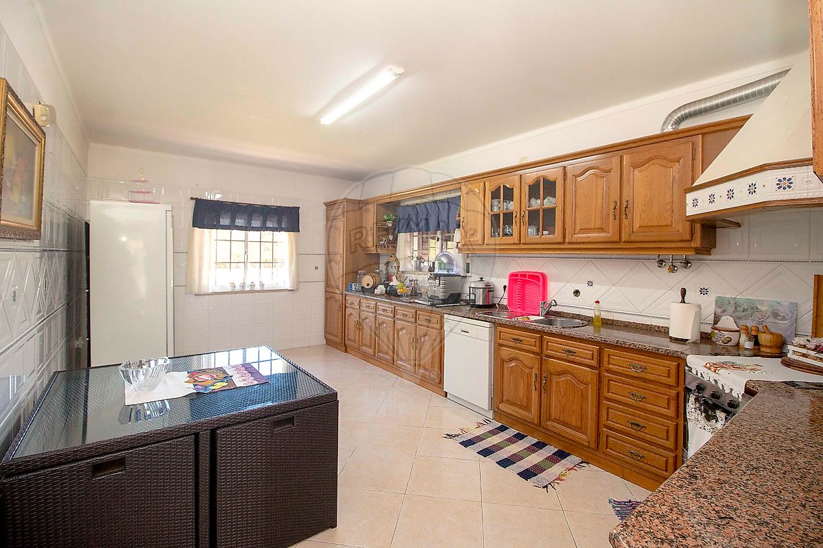 listing 126101048-14 picture-0