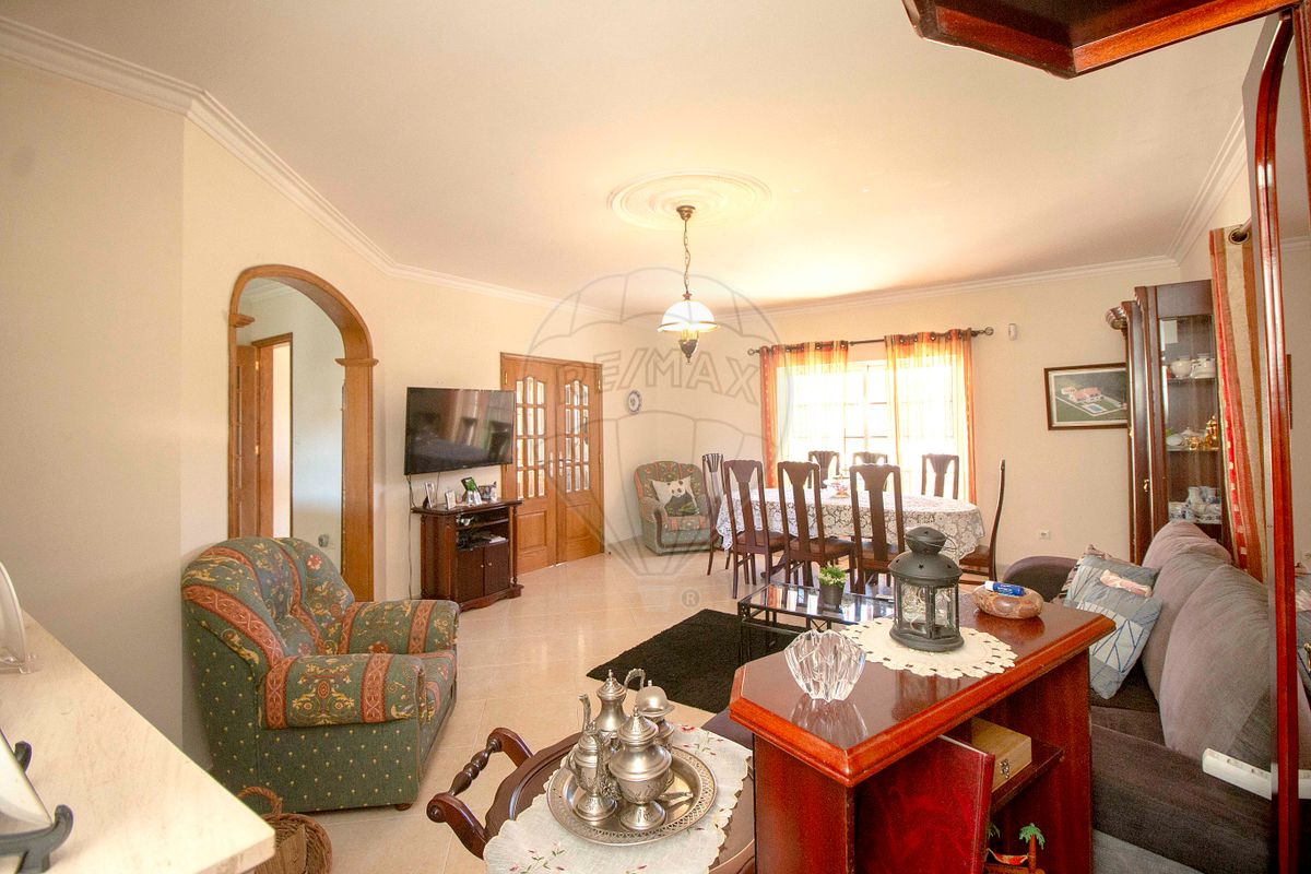 listing 126101048-14 picture-0
