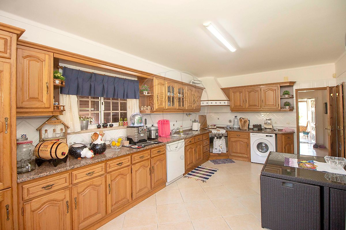 listing 126101048-14 picture-0