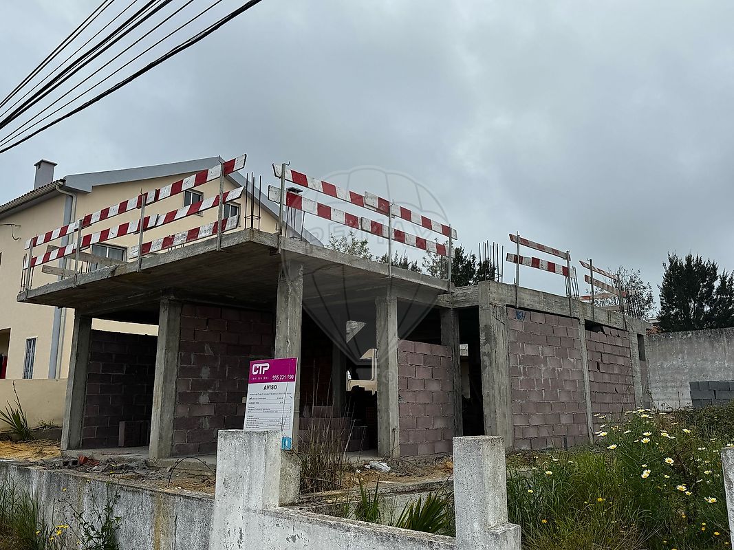 Land for sale in Almada, Portugal — €240,000