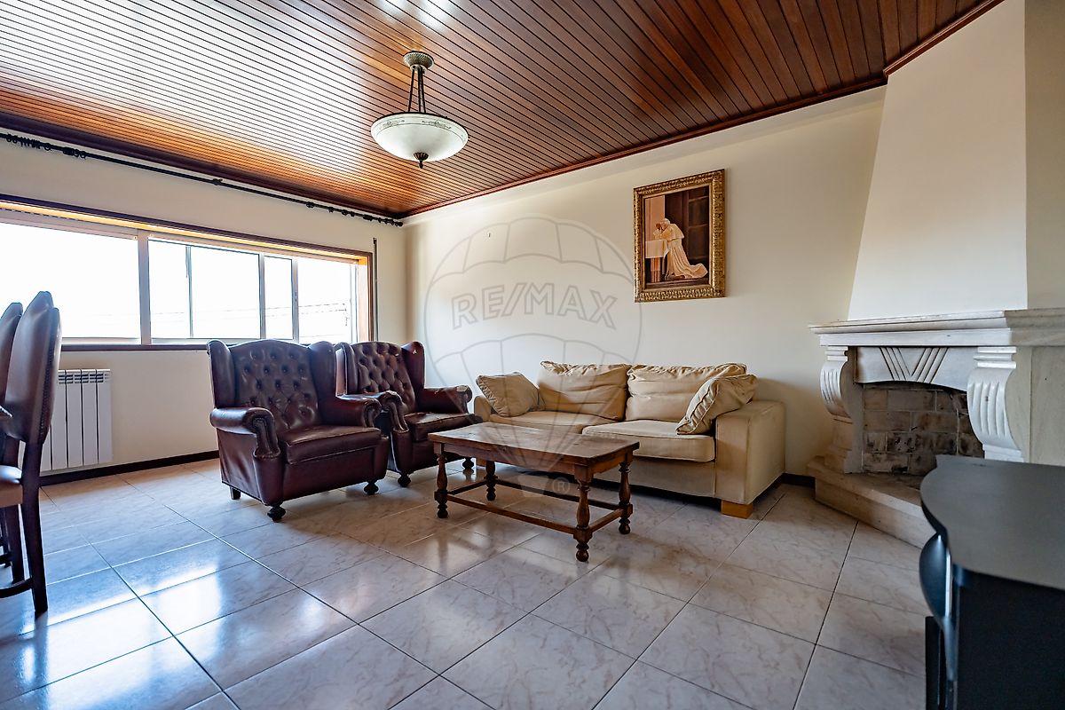 listing 126111035-28 picture-0